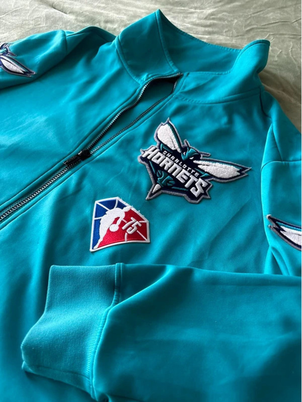 Pro Standard Charlotte Hornets Buzz City Full-Zip Track Jacket Men's 2XL Teal